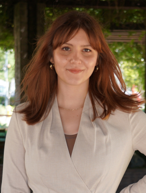 Jennifer Colby Website Headshot.png